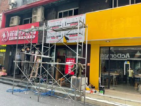 肥西制作广告招牌如何避免它发黄？